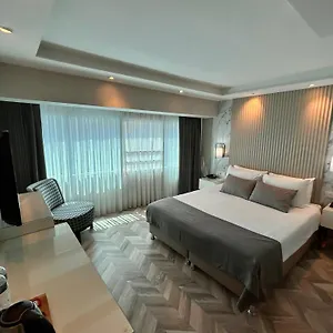 The Roomy Nisantasi Отель