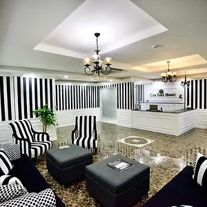 Cnr Inci Couette-café